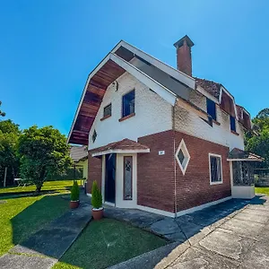  Casa de Férias Mont Serrat House - Apenas 800m Do Centro Turistico Brasil